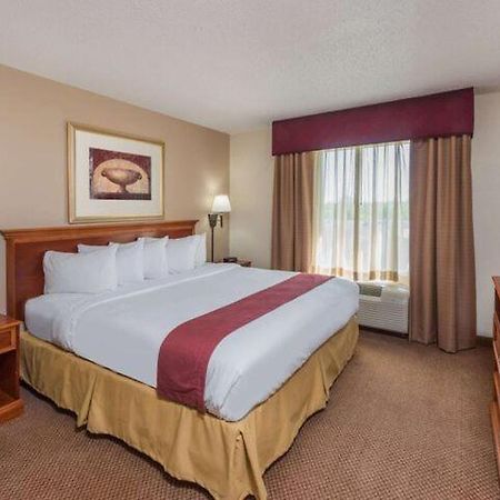 Seasons Inn & Suites Highland Buitenkant foto