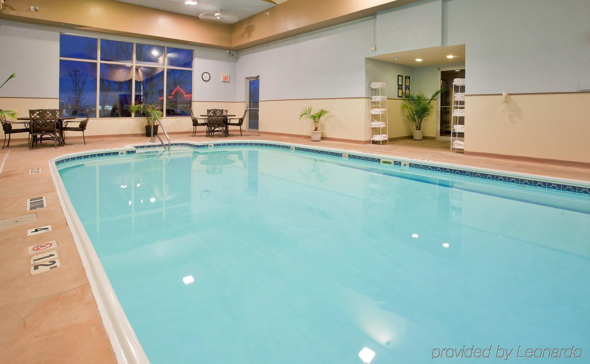 Seasons Inn & Suites Highland Faciliteiten foto