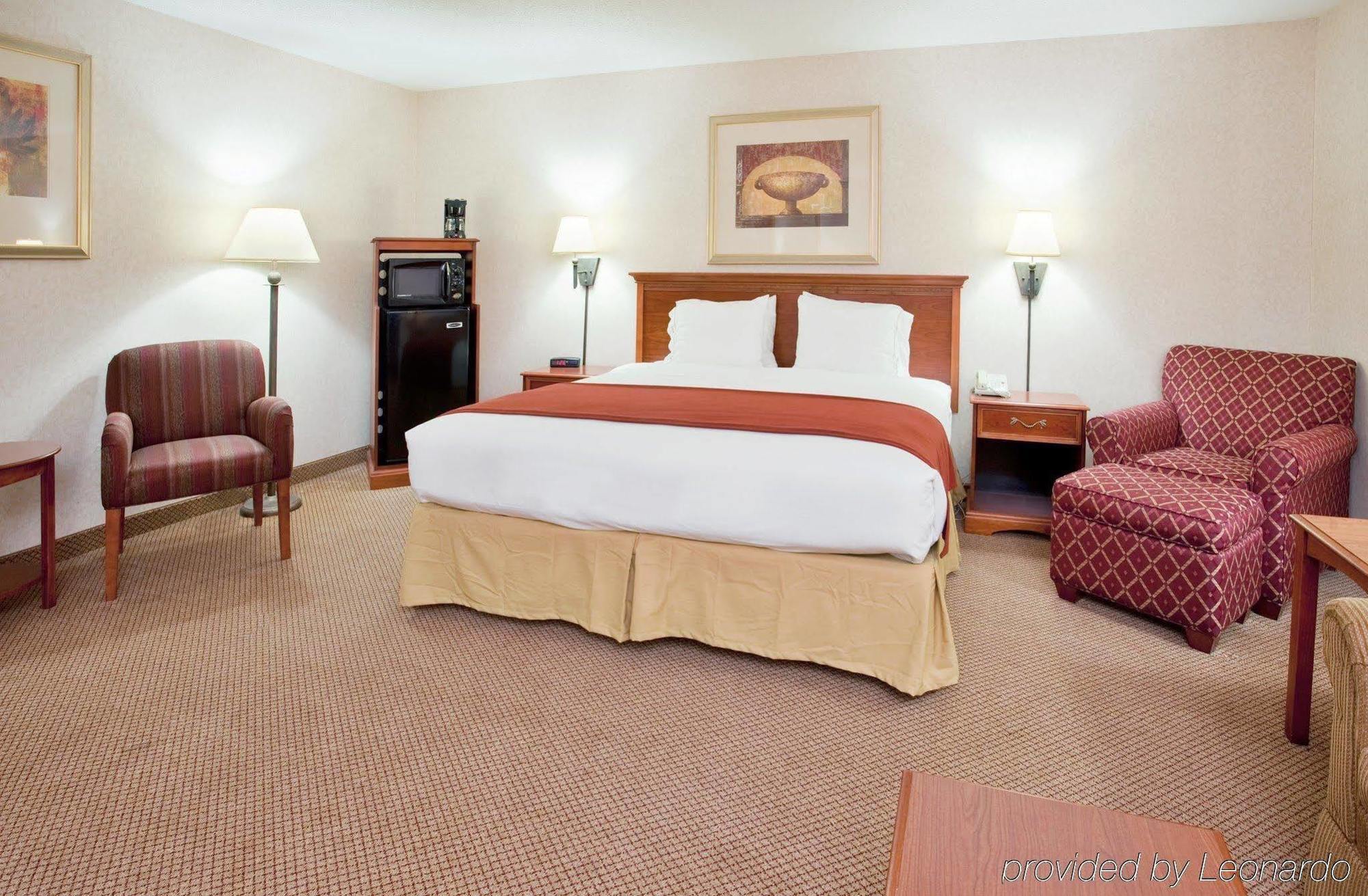 Seasons Inn & Suites Highland Kamer foto